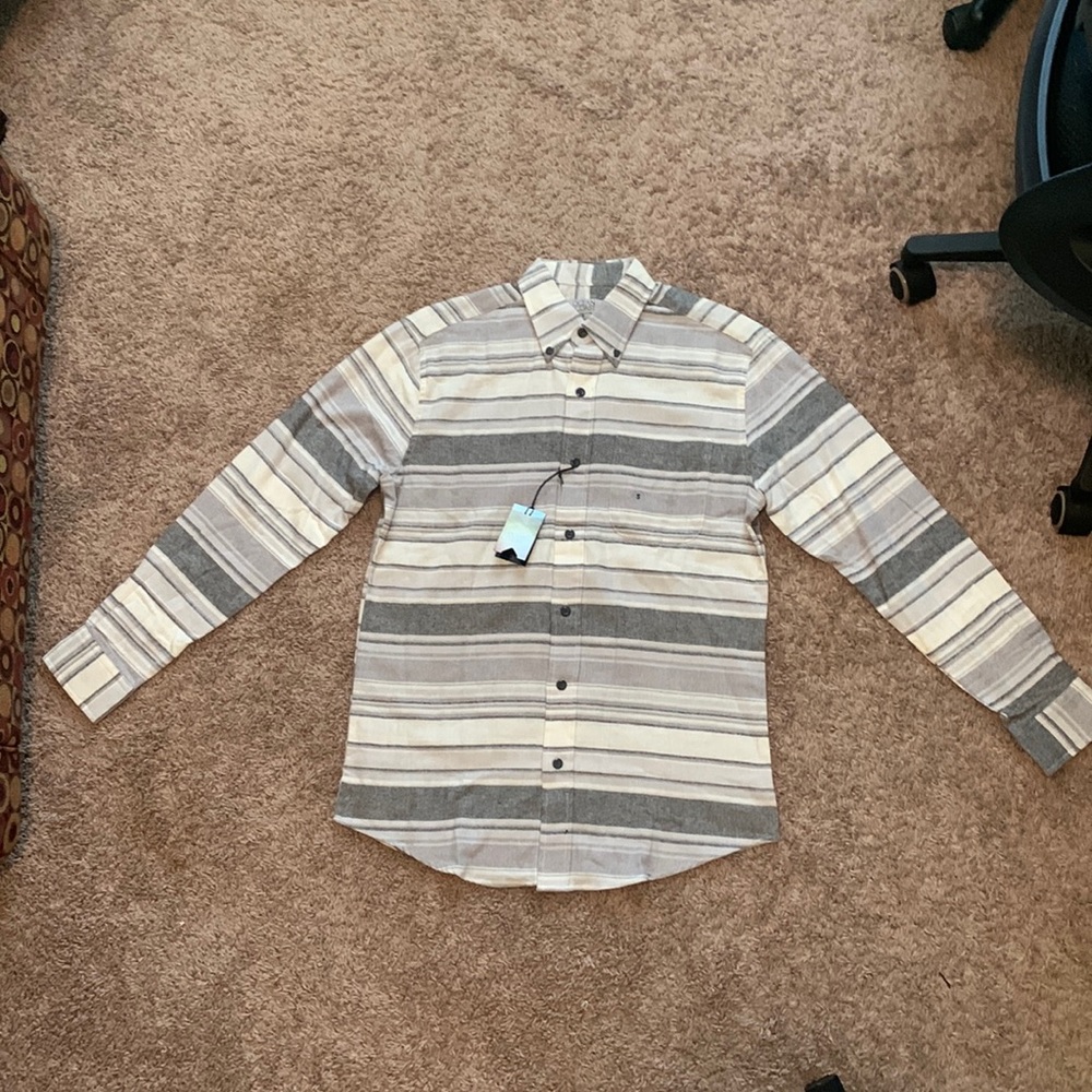Men’s Ocean Coast Flannel in Size Small (brand new)